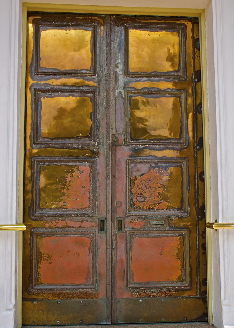 Golden doors, Bermuda